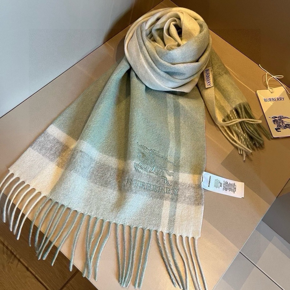 Burberry cashmere turquoise plaid scarf